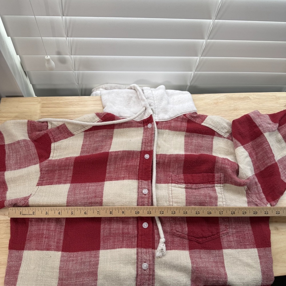 American Eagle Flannel Shirt Women's Large Red Plaid Cropped Hooded Button‎ Down - Picture 10 of 11